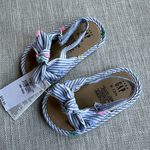 Baby Gap Top-Knot Sandals (size 6-12 months) NWT - Picture 2 of 6
